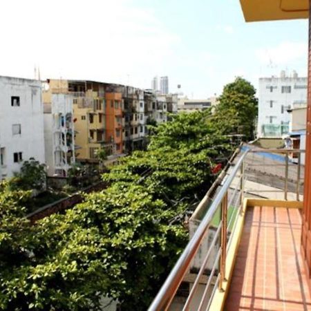 Lamphu Tree House Boutique Hotel Bangkok Exterior photo