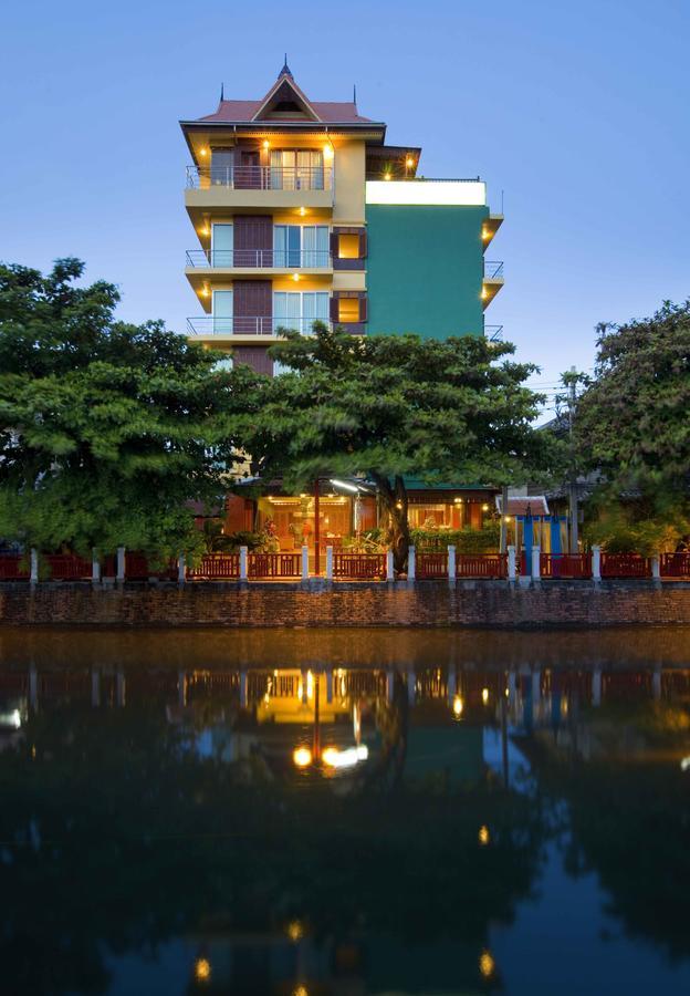 Lamphu Tree House Boutique Hotel Bangkok Exterior photo