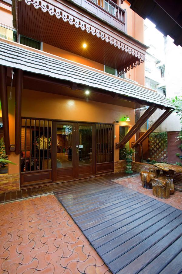 Lamphu Tree House Boutique Hotel Bangkok Exterior photo