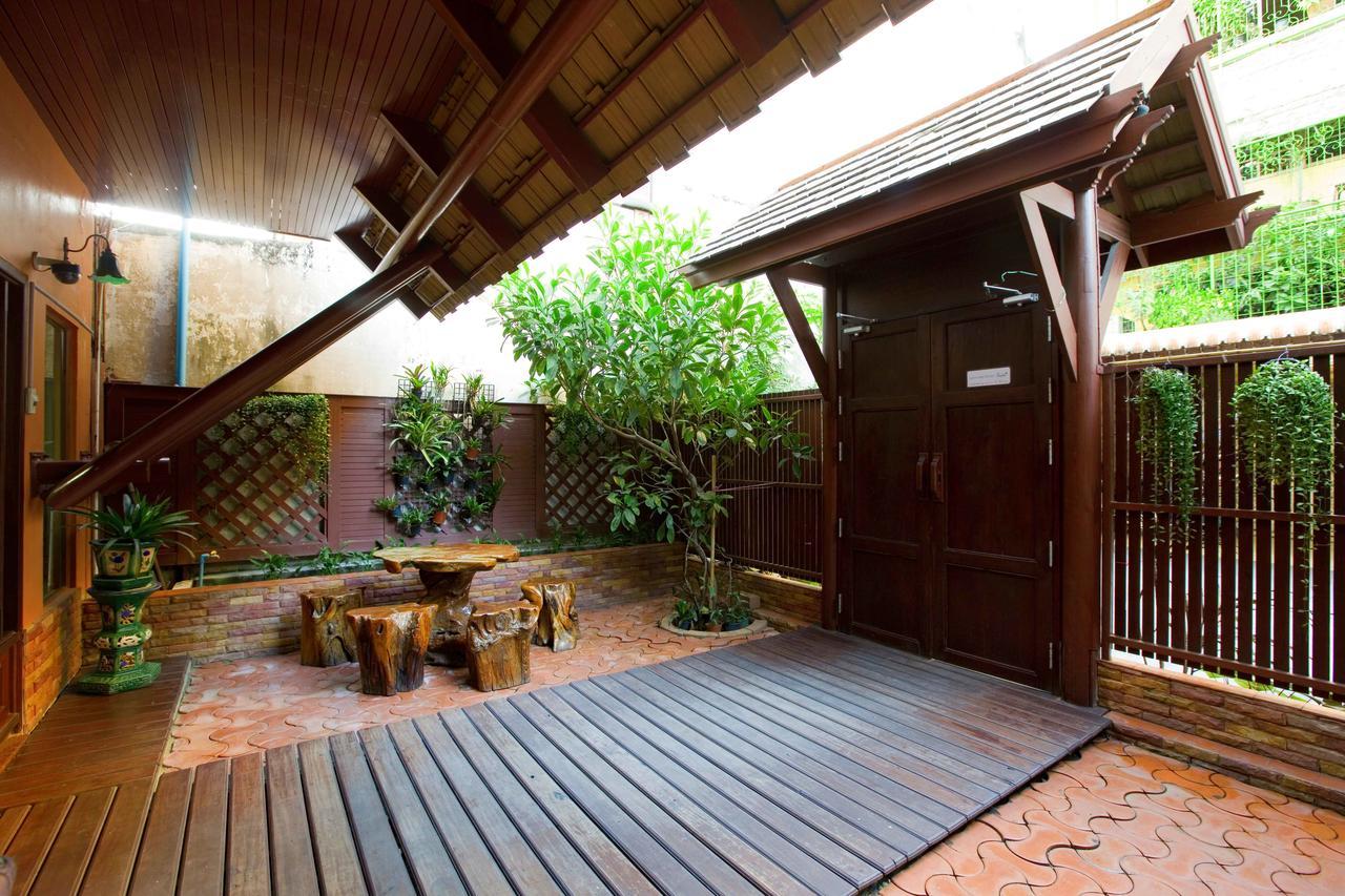 Lamphu Tree House Boutique Hotel Bangkok Exterior photo